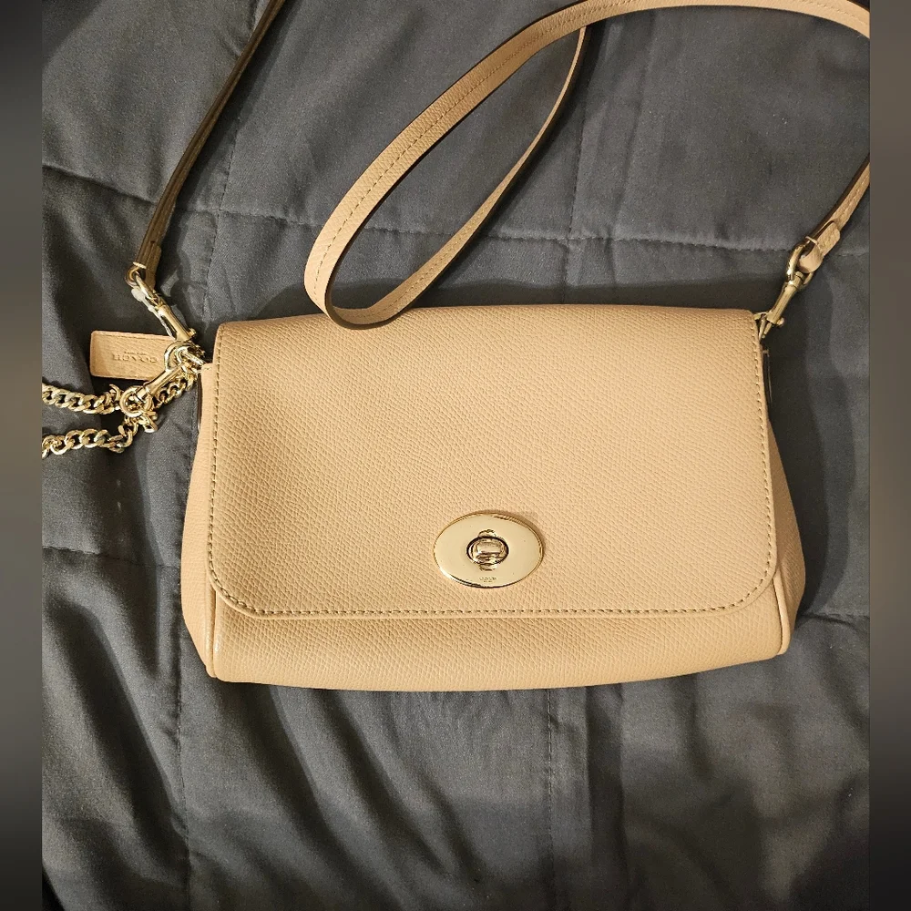 Nude coach purse - Picture 1 of 13